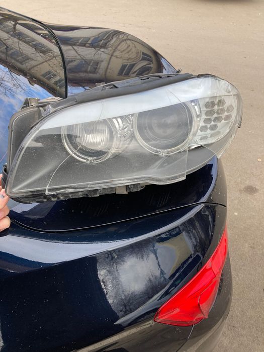 БМВ Ф10 ЗАВИВАЩ ФАР преди фейса със забележка стъкло