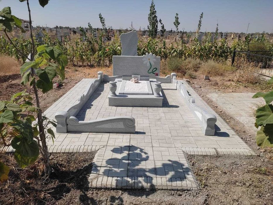 Изготовление и установка памятников