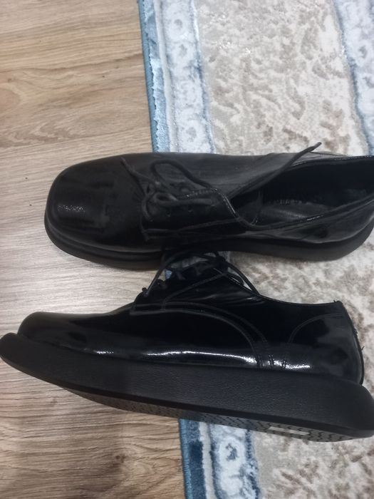 Женская обувь ( краска,,туфли)