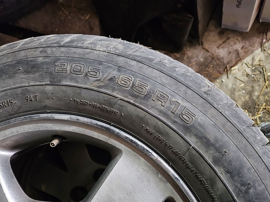 Toyota r15 4 штуки