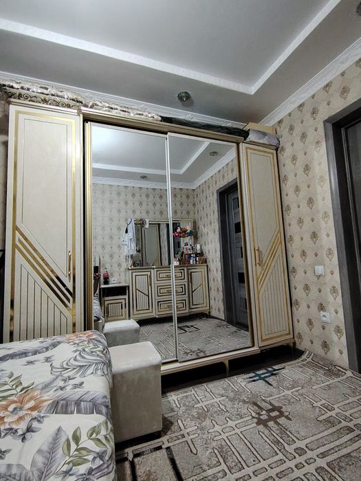 Продаётся а идеальном состояние спальня гарнитура