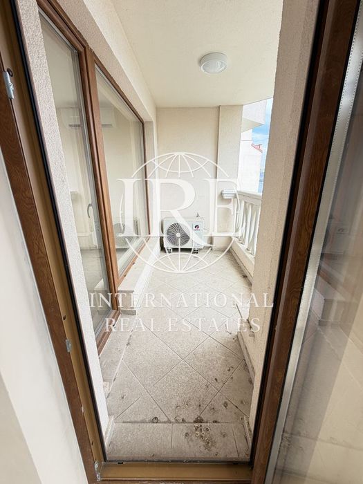 Продава се Двустаен апартамент в Варна, Аспарухово - 70 кв.м за 1972 €/кв.м - Снимка #10