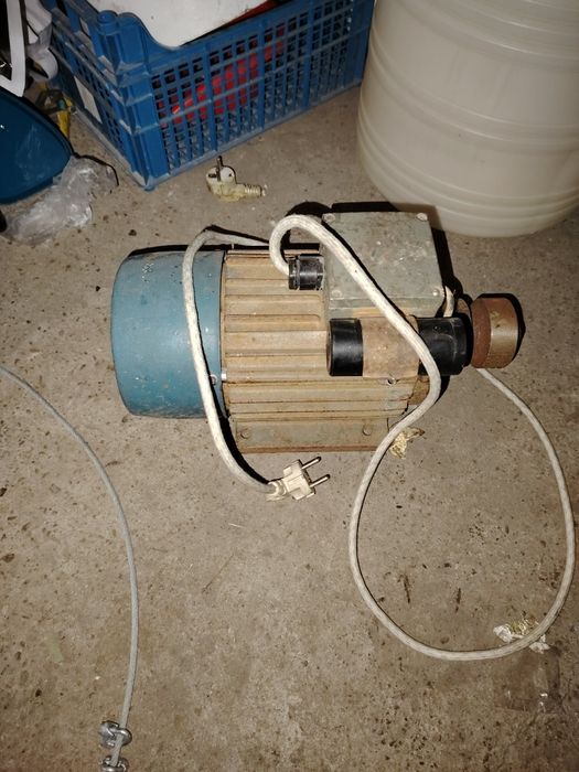 Електромотор 2.2 киловата