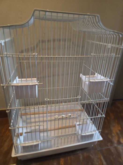 Клетка,44/33/68 ,става за средни по големина птици