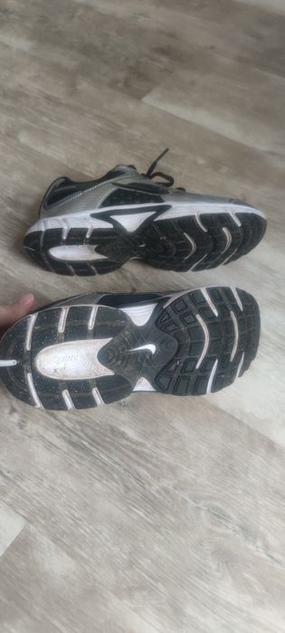 Маратонки Nike 38.5