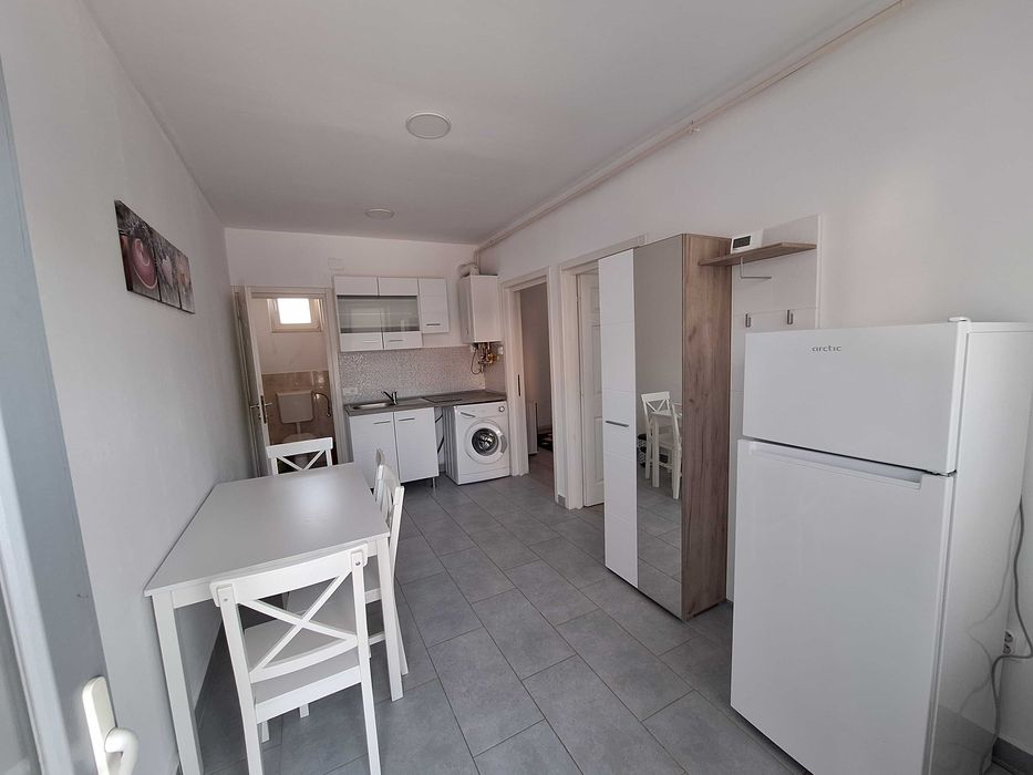 Inchiriez apartament cu 2 camere ultra central