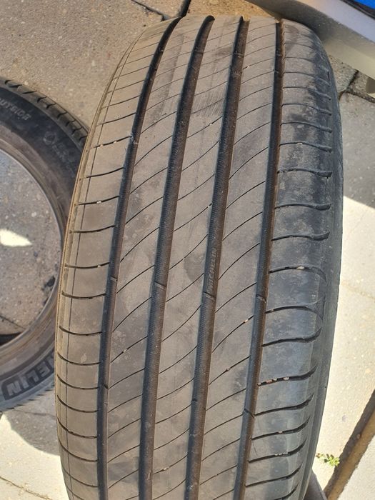 Vand 4 jante aluminiu si 2 cauciucuri Michelin
