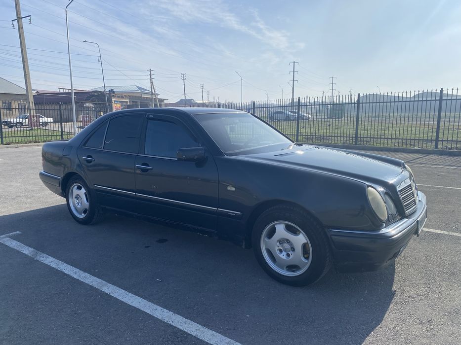 Мерседес 210 2,8 1997