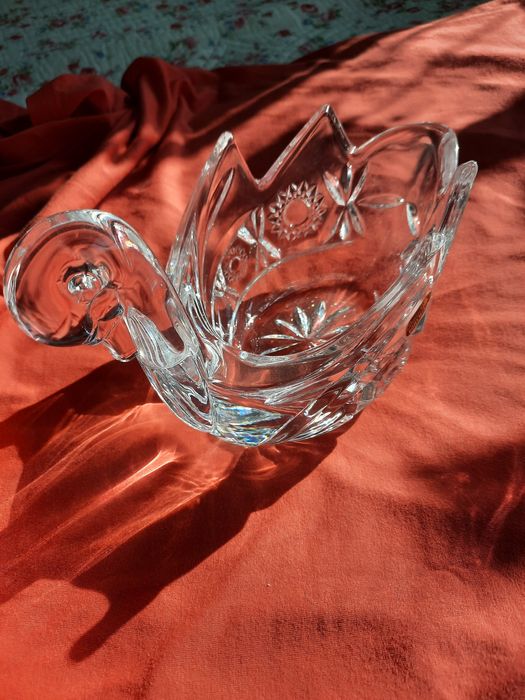 Красив кристален лебед на Бохемия я