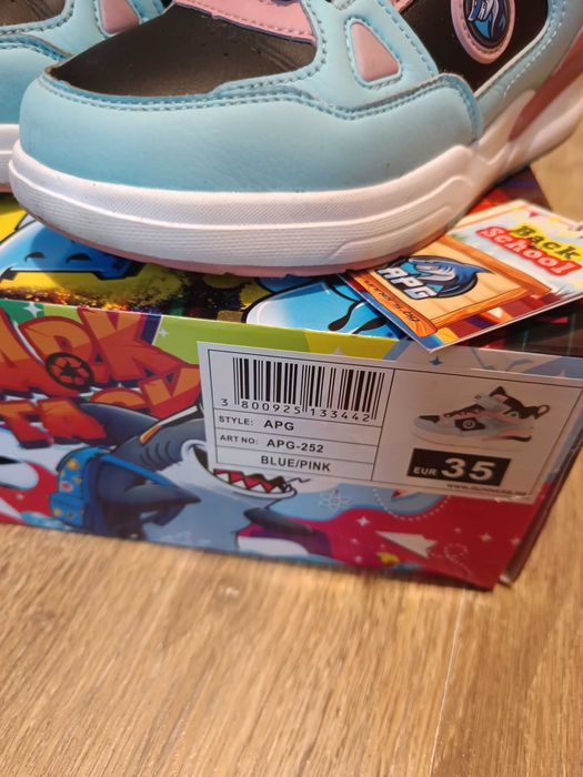 Детски зимни естествена кожа Trespass и боти черен лак