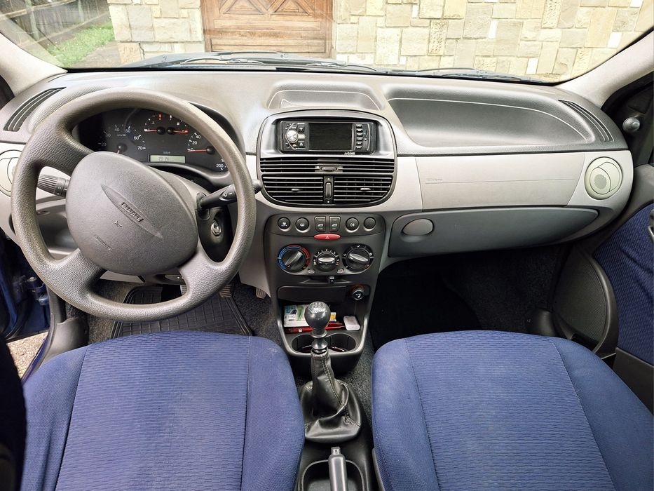 Fiat Punto 2003 -  Benzină