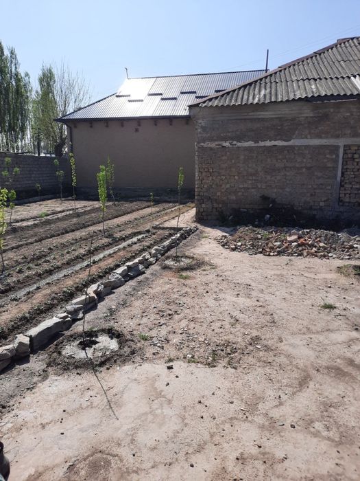 Продается дом в городе Сырдарья возле центрального вокзала.