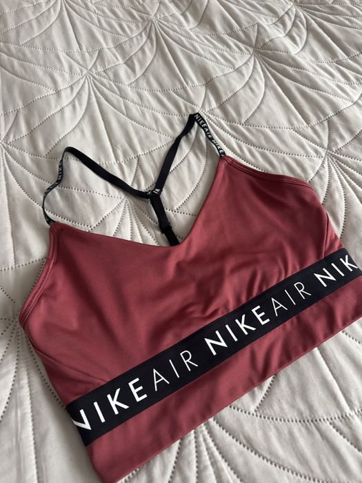 Спортен сутиен Nike air