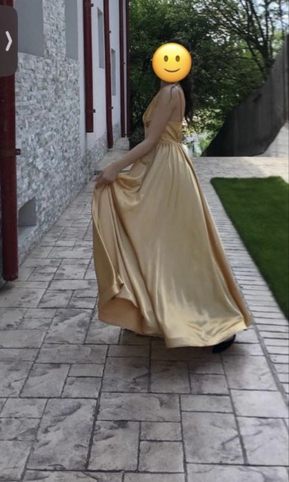 Rochie elganta aurie