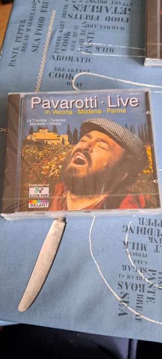 12 диска/CD с Pavarotti , Domingo , Carreras