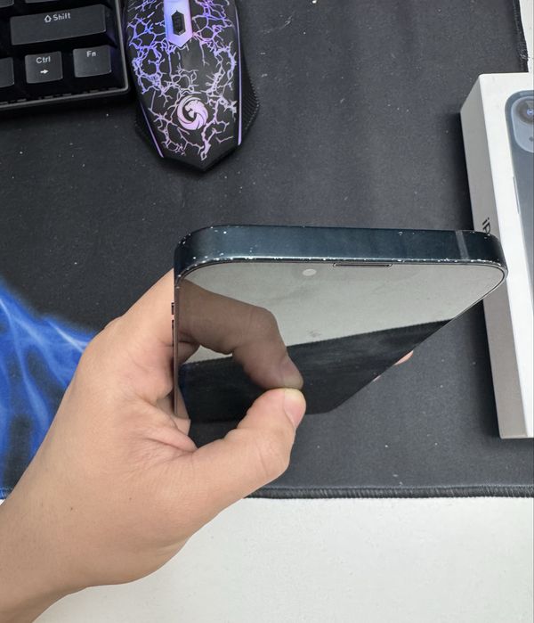 Продам Айфон 13 б/у