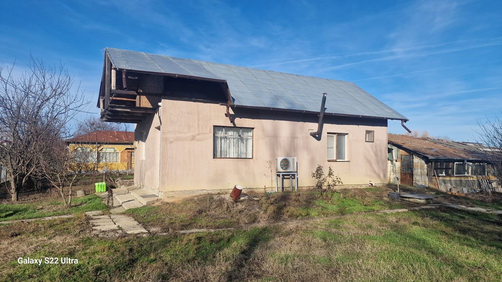 Casa la curte Hotarele GIURGIU
