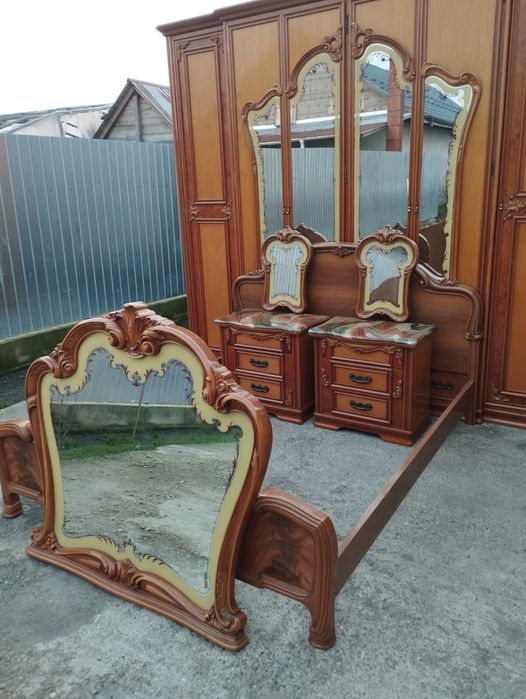 Dormitor din lemn masiv NUC