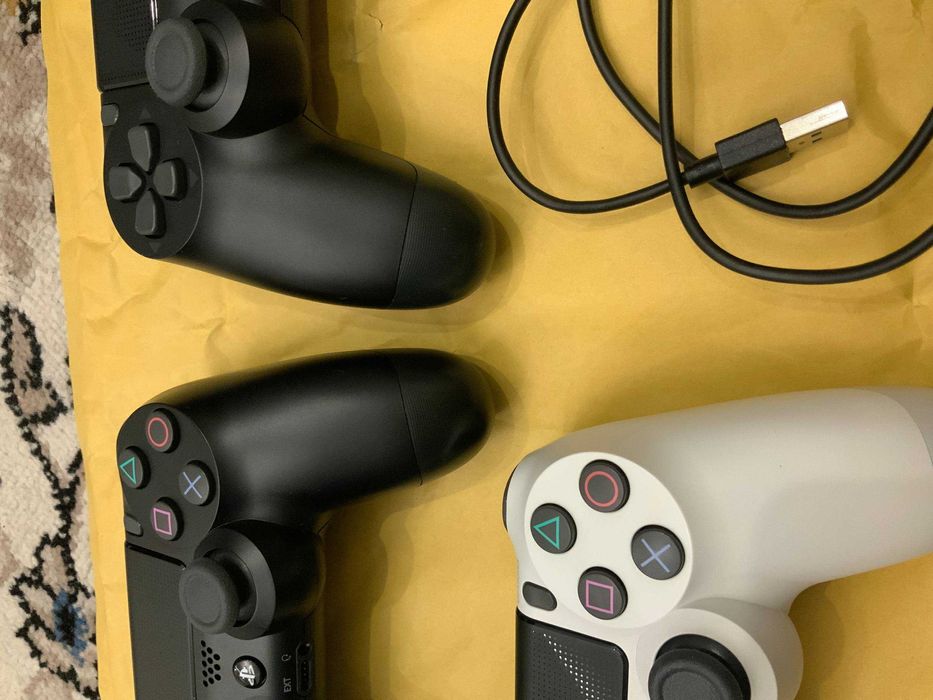PS4 DualShock 4 judayam yaxshi holatda