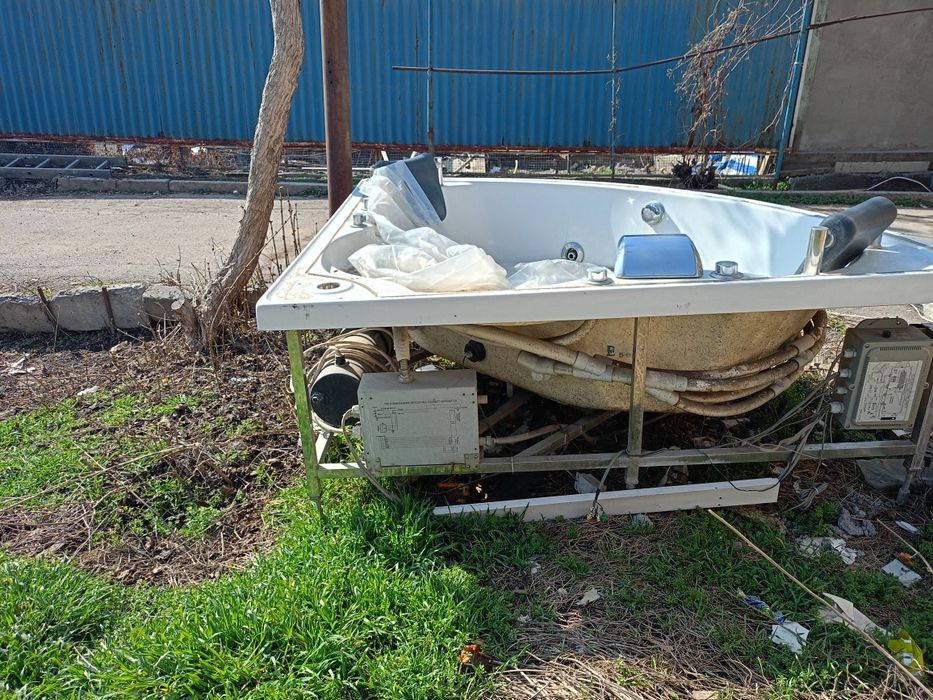 Душ кабину и джакузи  2 в 1
