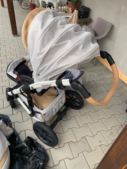 Cărucior bebe 3 în 1