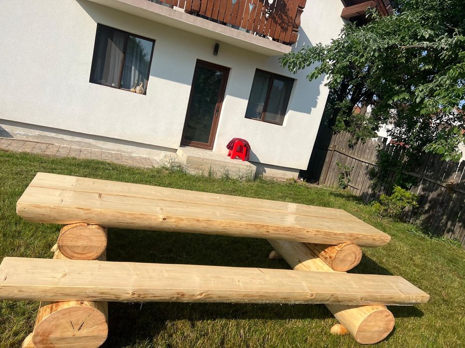 Masă lemn rotund, mobilier gradina,căsuțe, locuri de joacă