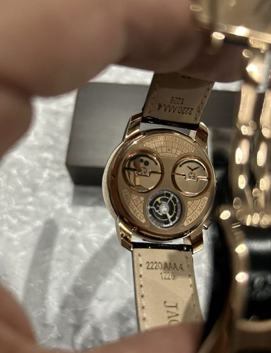 Продавам часоник на световно известната марка Jacob&Co Casino .