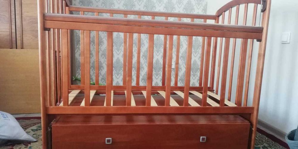 Детская кроватка