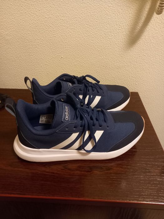 Маратонки- Adidas