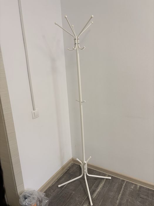 Продам вешалку стойка