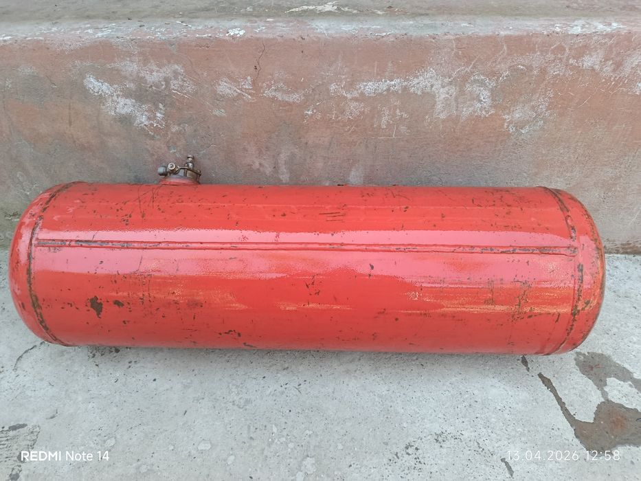 Gaz balon sotiladi 65 talik propan narxini kelishamiz redukto'ri yoq