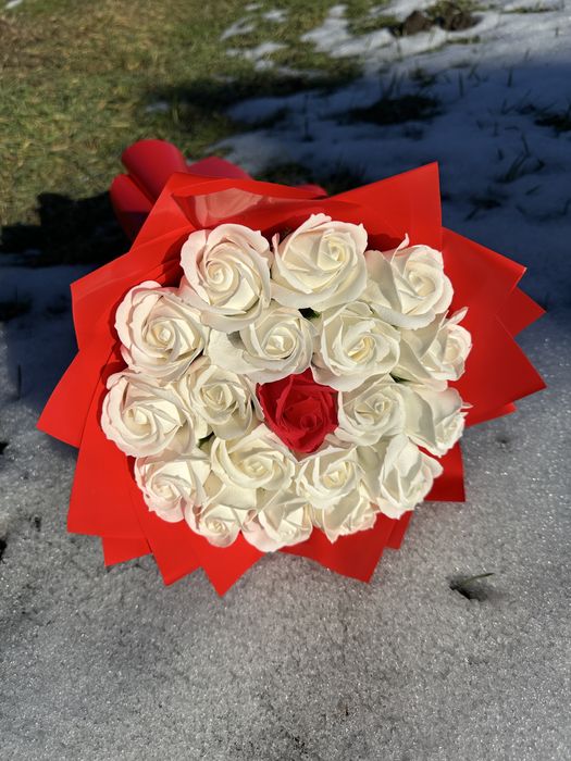 Buchet 19 trandafiri de săpun