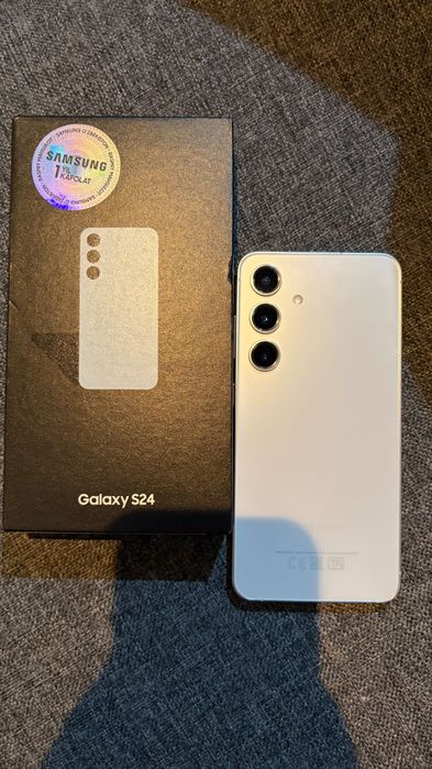 Продается Samsung s24 8/128