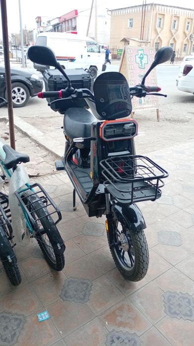 Skuter bonvi avtamat