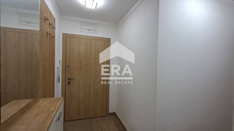 Двустаен обзаведен апартамент за продажба, със собствен двор/веранда,