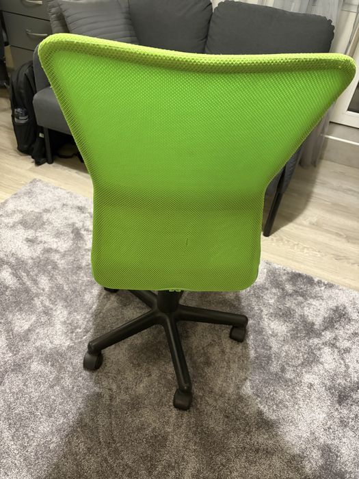 Детски стол за бюро