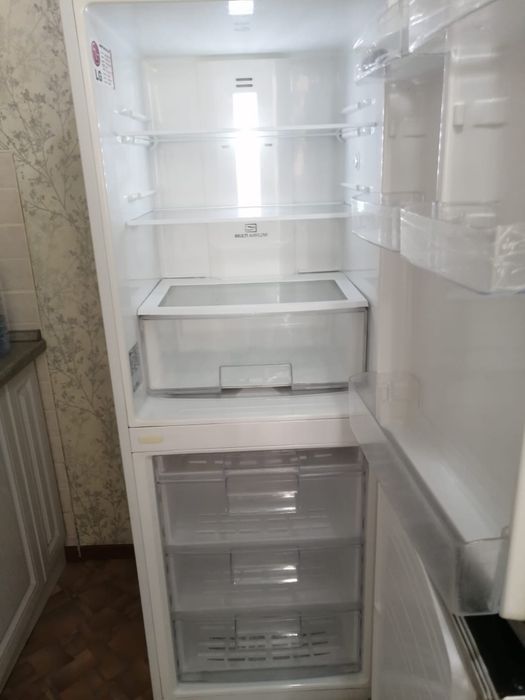 Продам холодильник