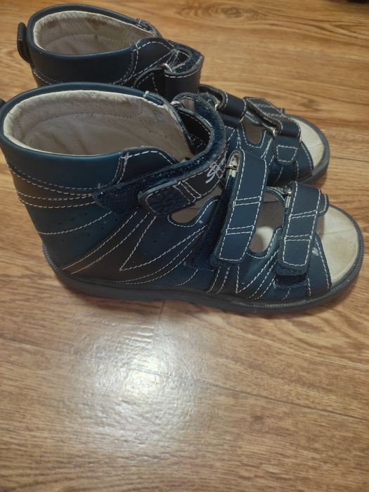 Продам обувь ортопедическую