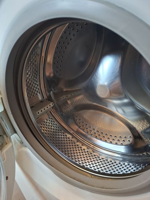 Продам Стиральную машину  Indesit