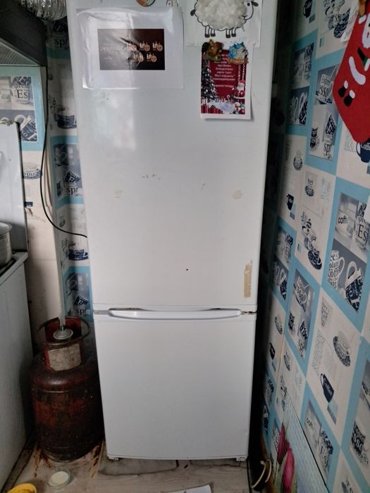 Холодилник Indesit