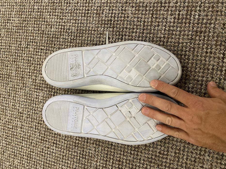 Pantone Universe cloud dancer 42 11-4201