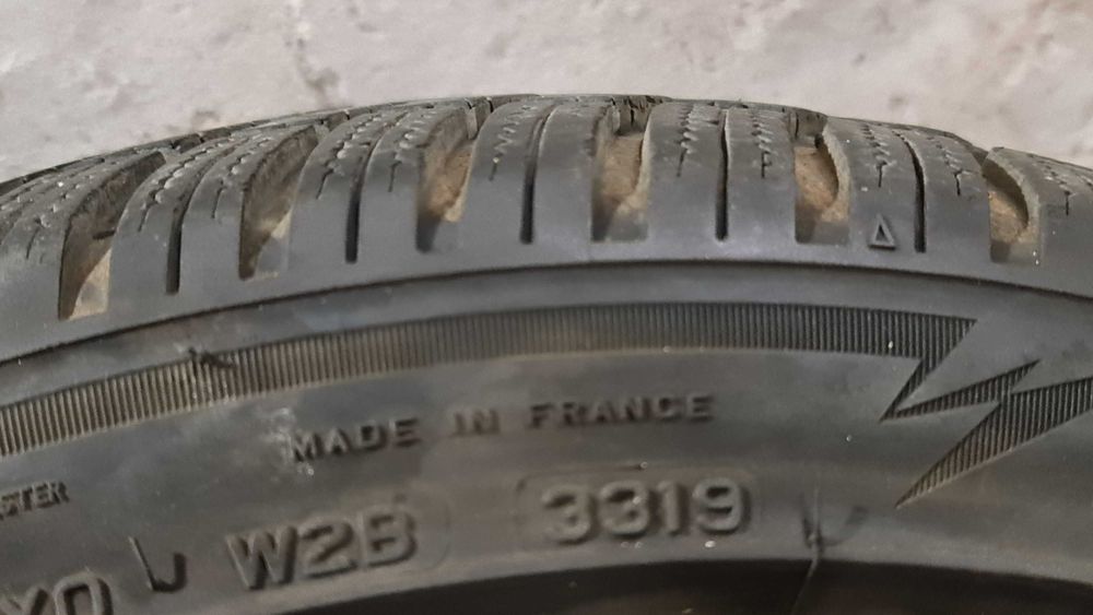 Зимни гуми 215 45 18, 4броя