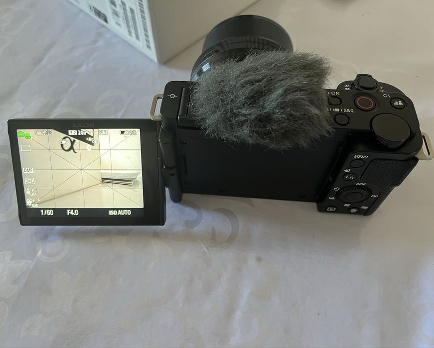 Продам камеру Sony ZV e10