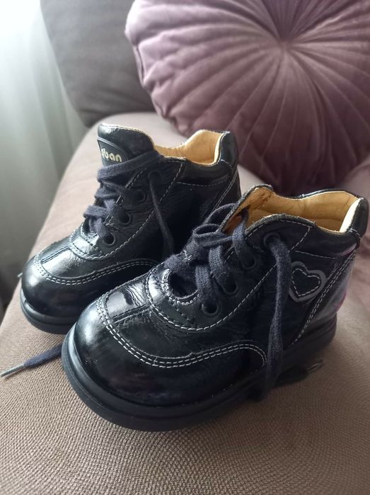 Ghetute piele lacuita!