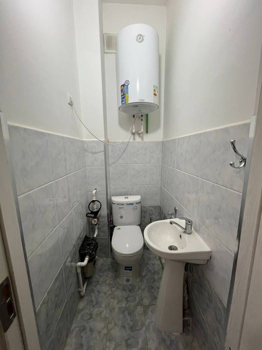 2/4/5 сотилади  60м²
