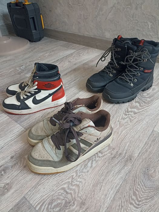 Продам обувь для подростка.