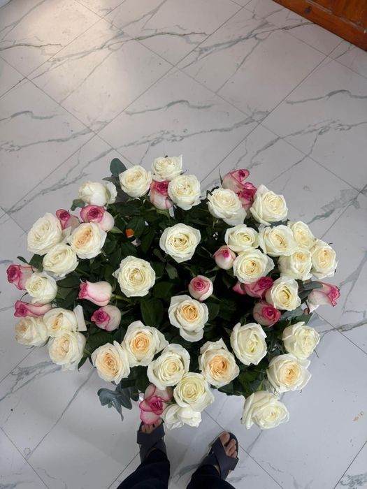 Роза корзина 51шт
