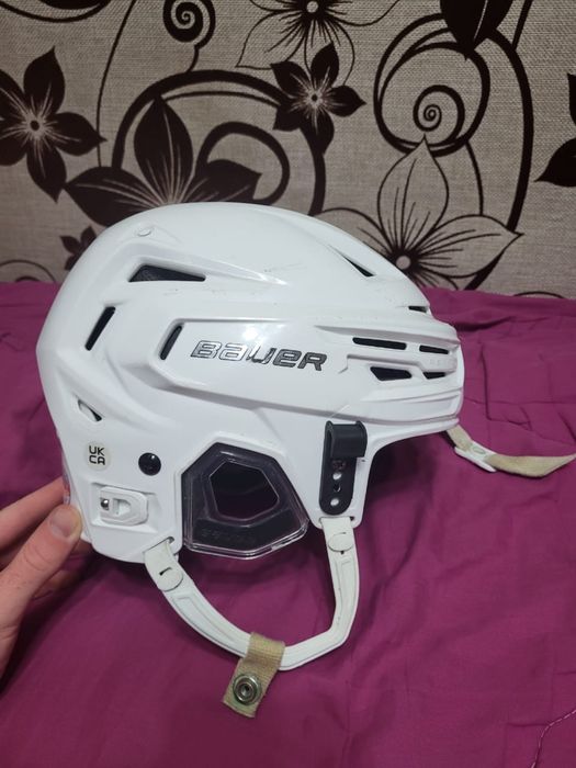 Продаю шлем BAUER