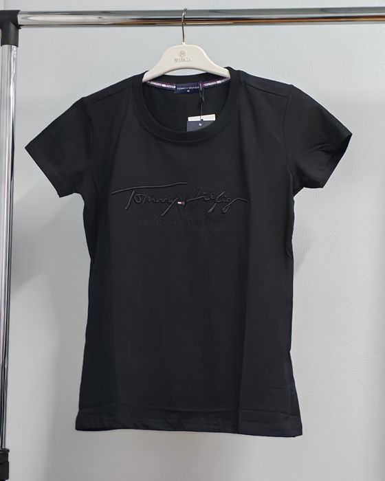 Дамски тениски от мека и дишаща материя