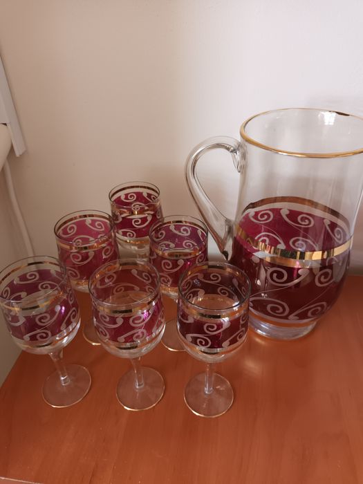 Цветно стъкло сервиз със златни кантове